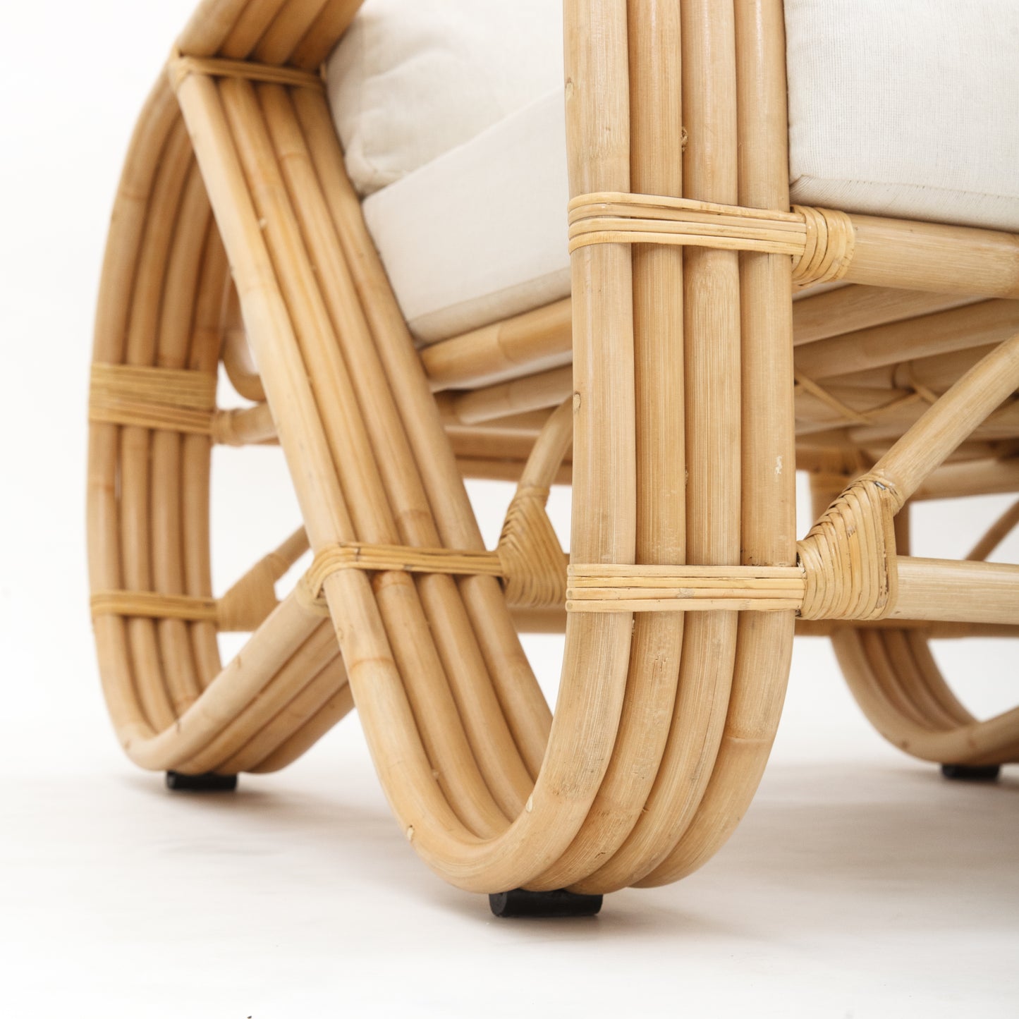 Motu_natural_rattan_sofa_Byron_bay