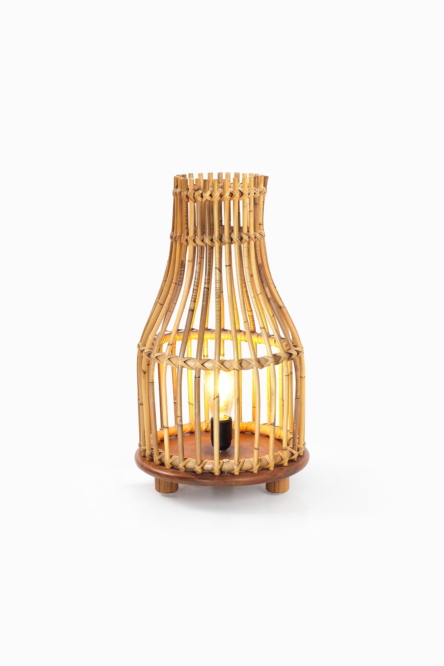 Motu Byron Bay Koa Table Lamp rattan