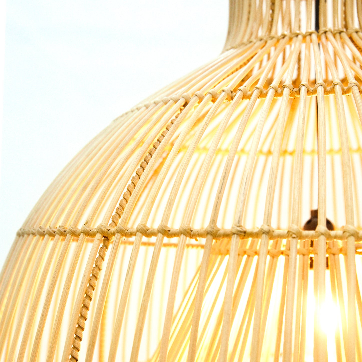 Motu-Byron Bay-Nalani -hanging-lamp-natural-rattan