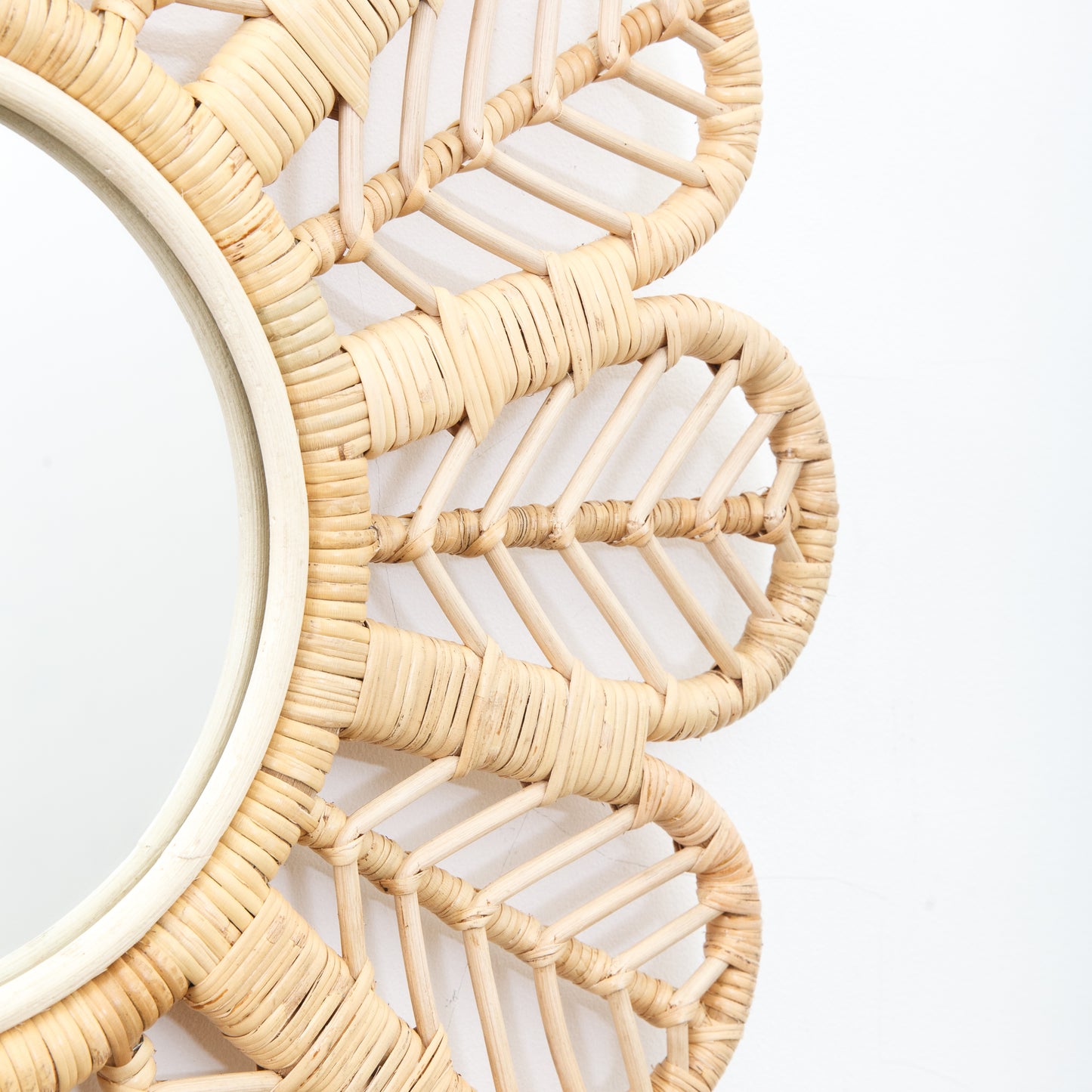 Motu_Raiana_flower_rattan_natural_mirror_Byron_Bay