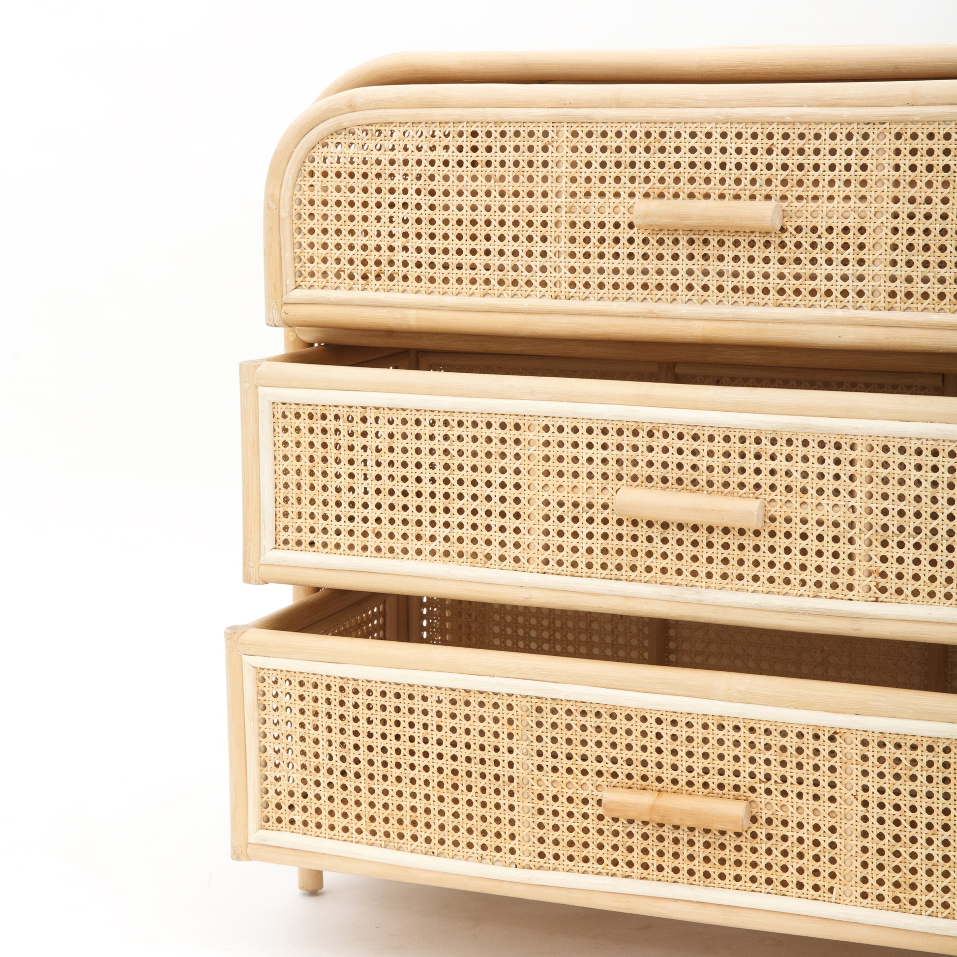 Motu_Rai_rattan_drawer_natural_Byron_bau