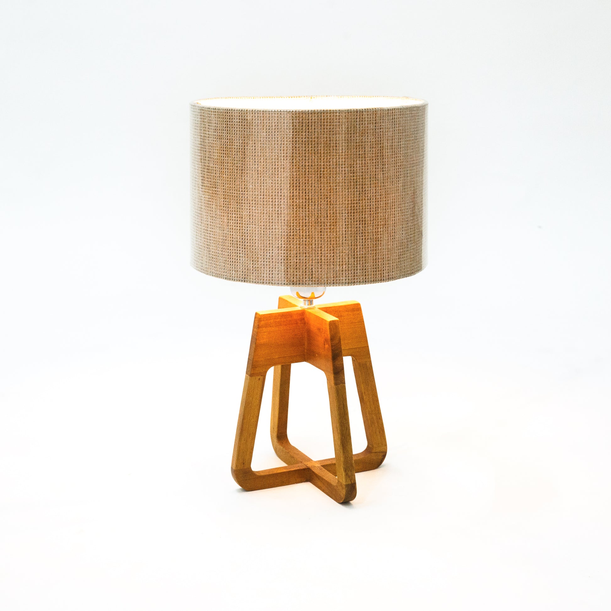 Motu_table_lamp_teak_natural_Byron_Bay